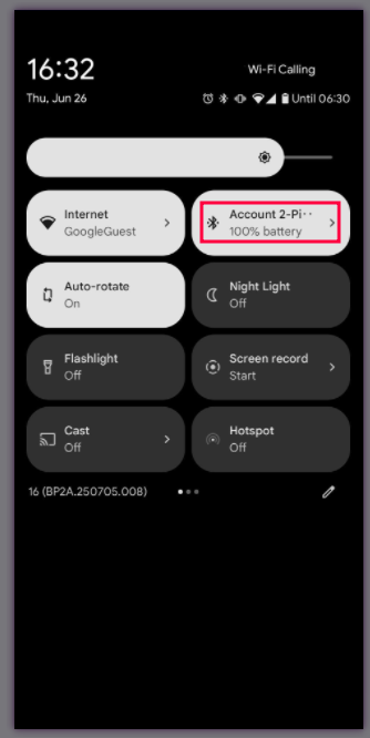 Thao tác này cho biết cách chuyển đến trình đơn được mô tả.