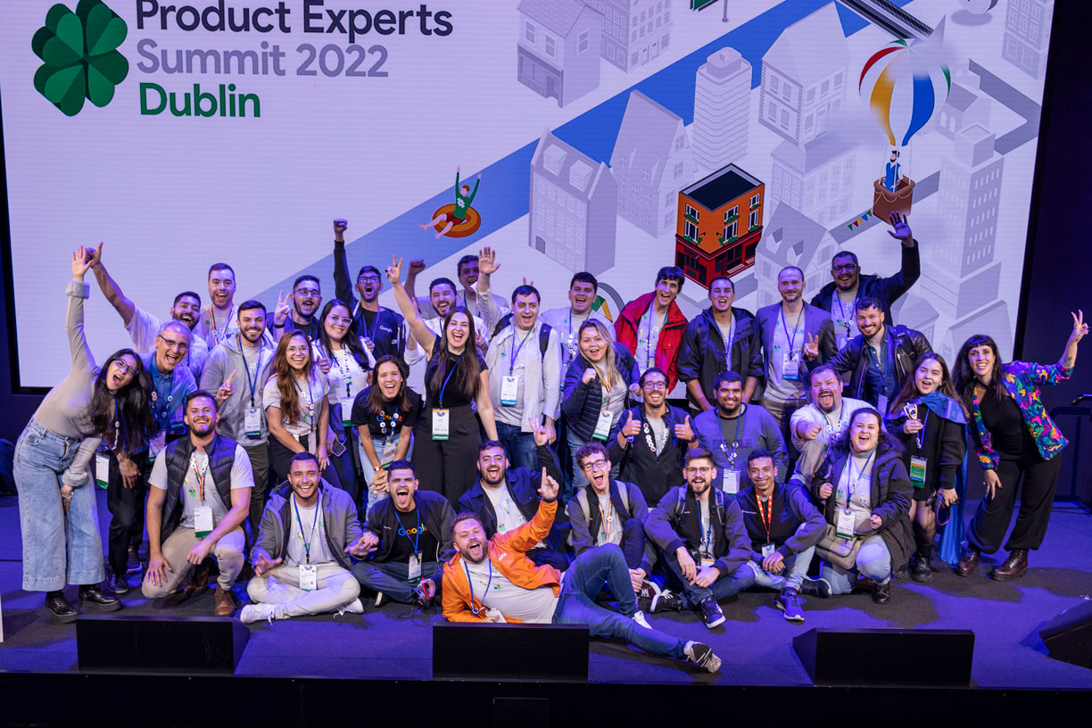 Portuguese Search Central Product Experts, Rubens and Manuel on the stage with other Product Experts at the Dublin summit