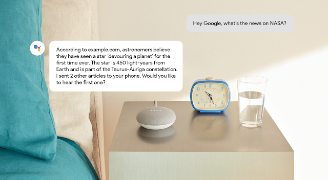 przykład informacji dostępnych głosowo, który przedstawia rozmowę z Google Home. Użytkownik pyta Google Home o najnowsze wiadomości z NASA. W odpowiedzi Google Home przedstawia listę trzech artykułów z wiadomościami.