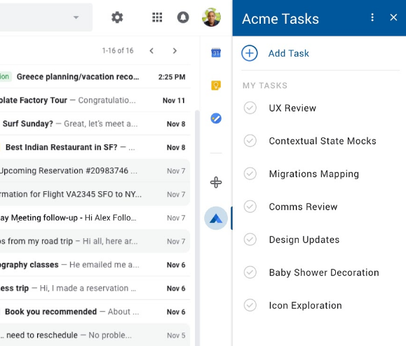 Google Workspace 边栏,其中显示了已安装的 Google Workspace 插件图标